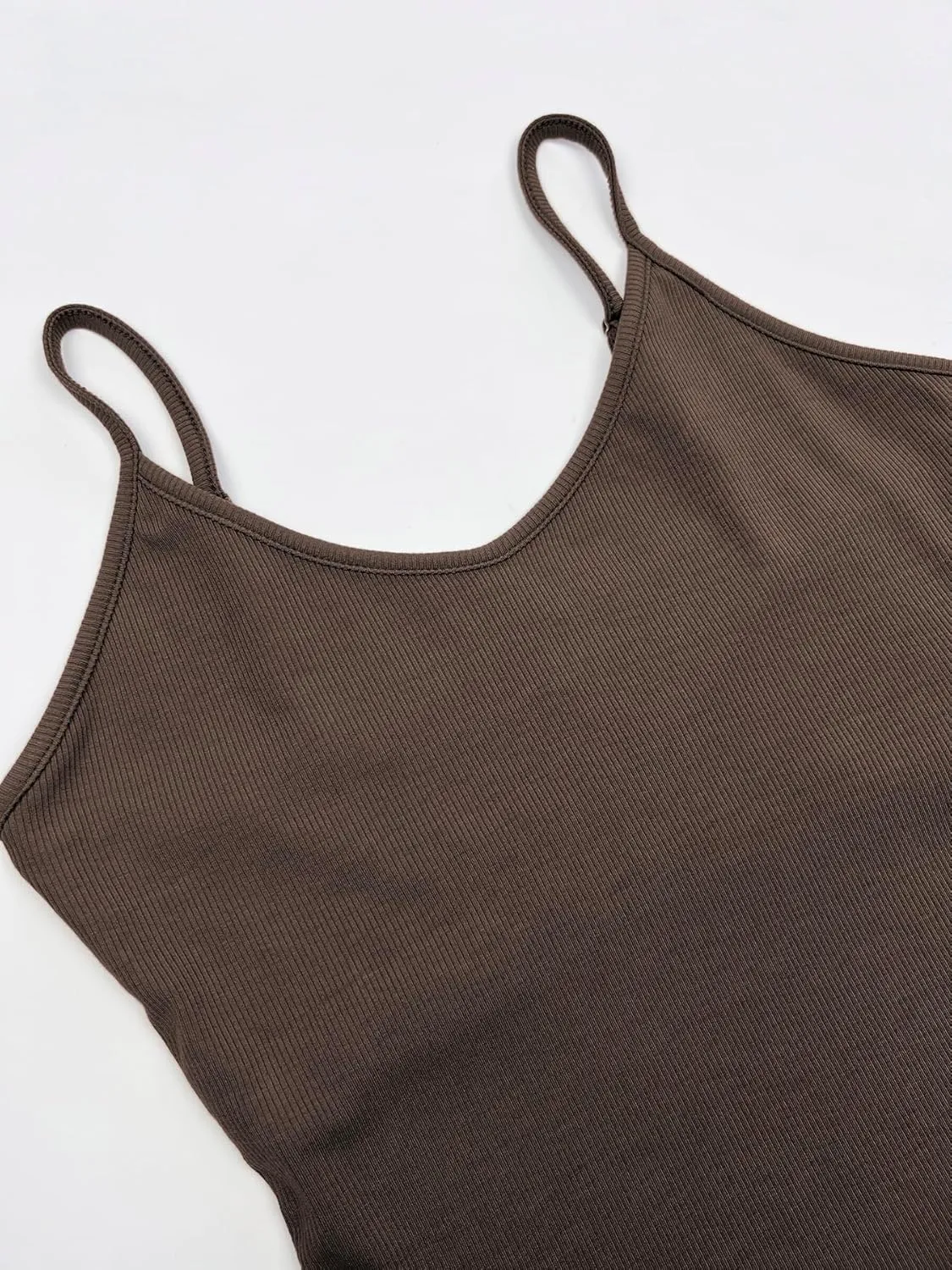 iGENJUN Tank Tops for Women 2025 Built in Shelf Bra Spaghetti Strap Summer Camisole U Neck Slim Fit Ribbed Sleeveless