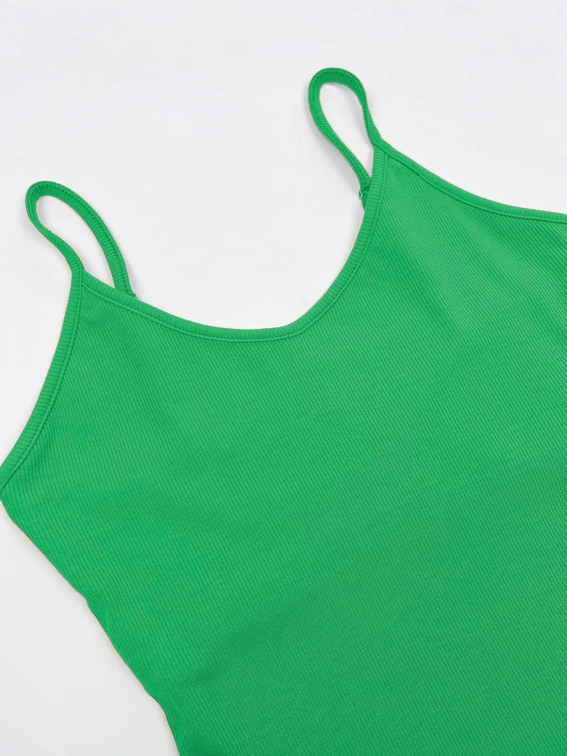 iGENJUN Tank Tops for Women 2025 Built in Shelf Bra Spaghetti Strap Summer Camisole U Neck Slim Fit Ribbed Sleeveless