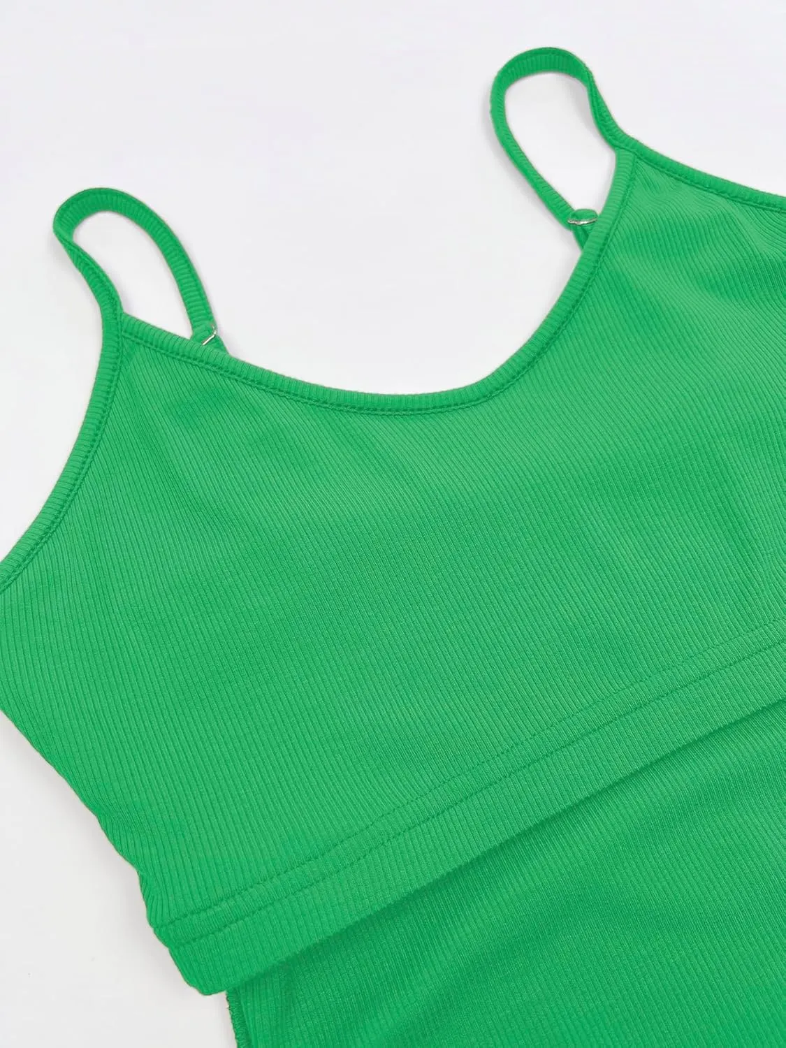iGENJUN Tank Tops for Women 2025 Built in Shelf Bra Spaghetti Strap Summer Camisole U Neck Slim Fit Ribbed Sleeveless