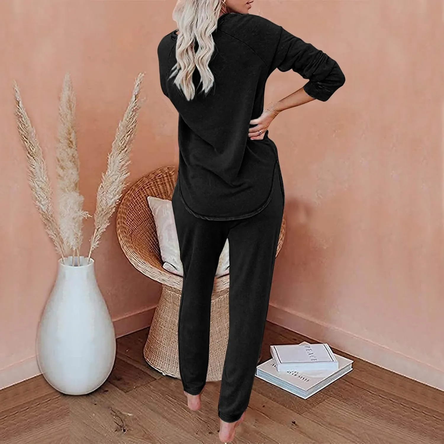 Women's 2 Piece Outfits Lounge Sets Long Sleeve Tops and Jogger Sweatpants Track Sweats Suits Loungewear Pajama Sets